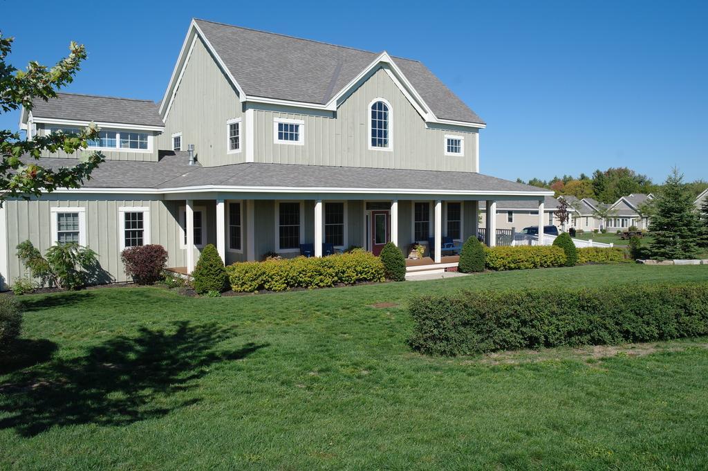 Sandbanks Summer Village Cottages Cherry Valley Екстериор снимка