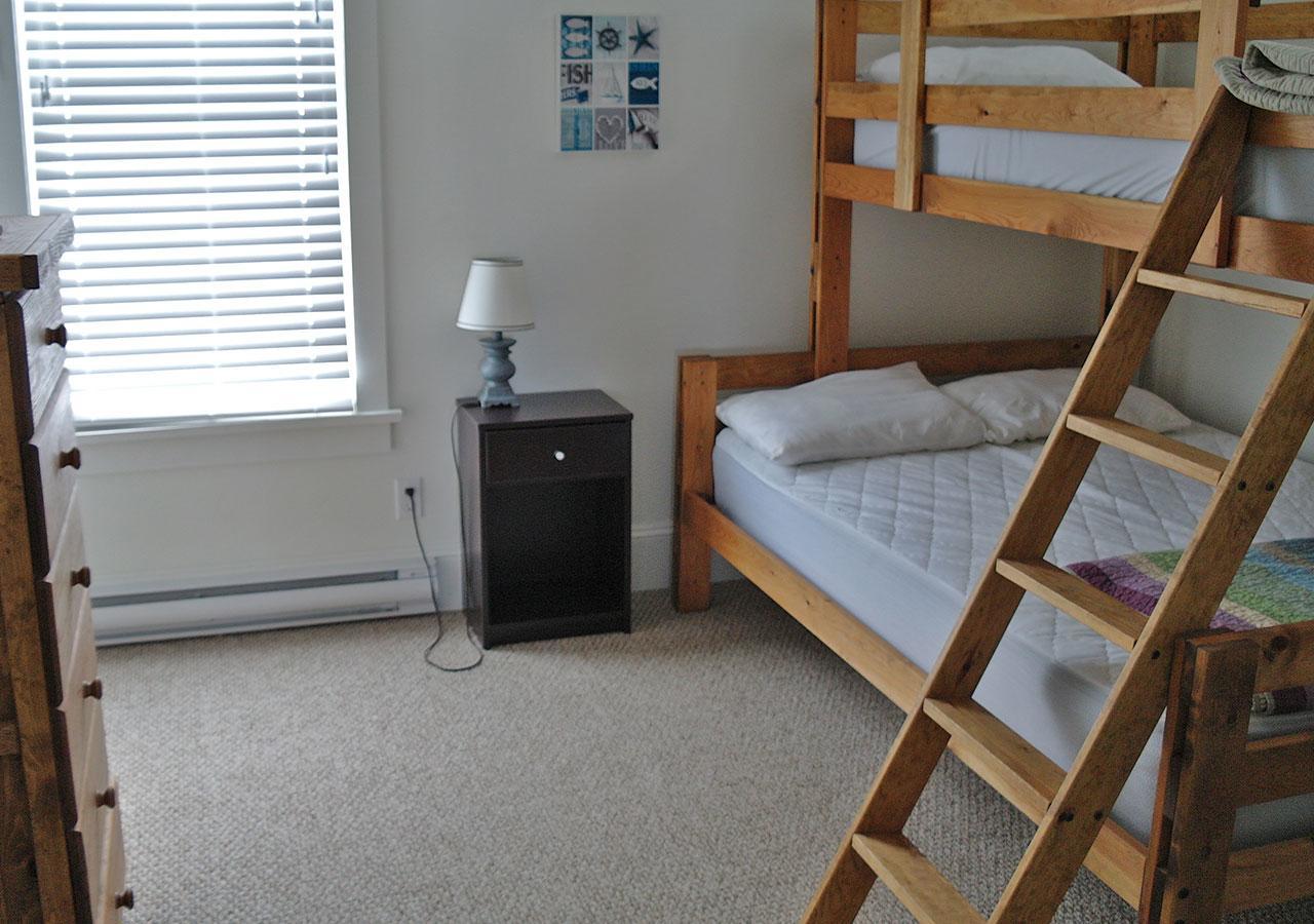 Sandbanks Summer Village Cottages Cherry Valley Екстериор снимка