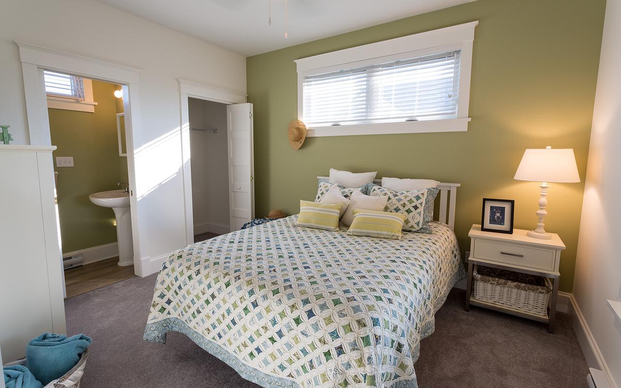 Sandbanks Summer Village Cottages Cherry Valley Екстериор снимка